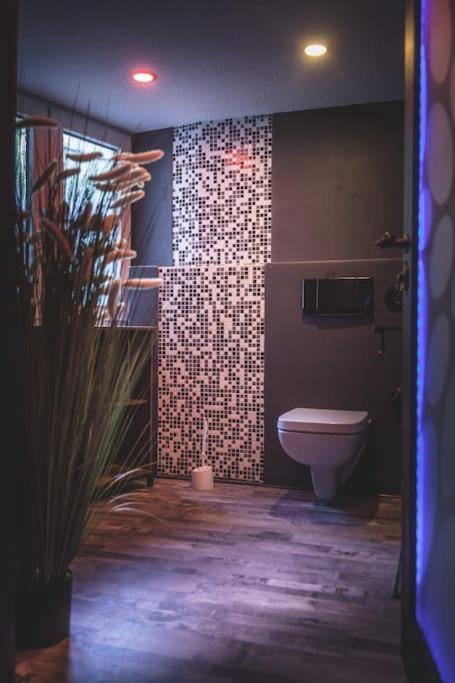Einzigartige Ferienwohnung Bunt Wie Berlin Kültér fotó